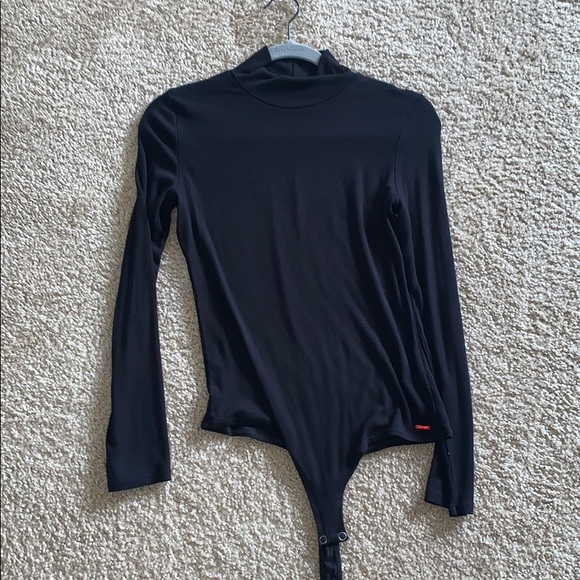 Ribbed bodysuit - Picture 1 of 3